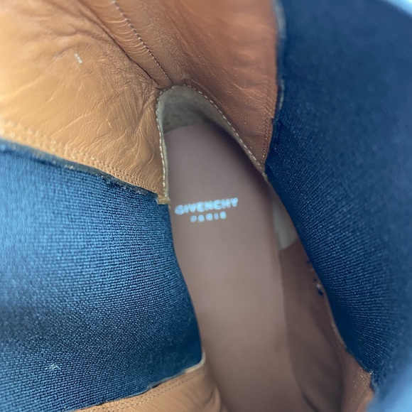 Givenchy Chain Trim Chelsea Boots - Picture 13 of 13